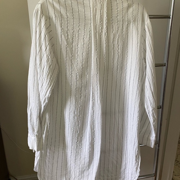 Womens Linen Blend Cover up.  Light weight . Worn once. - Picture 3 of 7